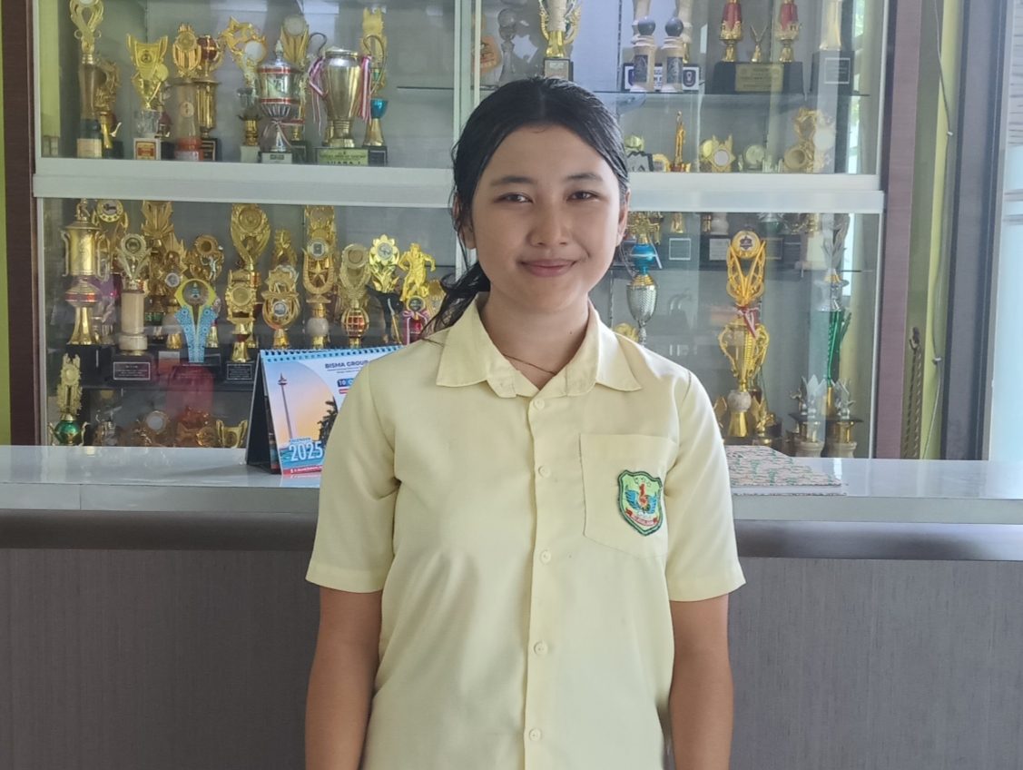 Diah Ayu Anjani Raih Penghargaan Young Designer di Ajang Fashion Show 2025