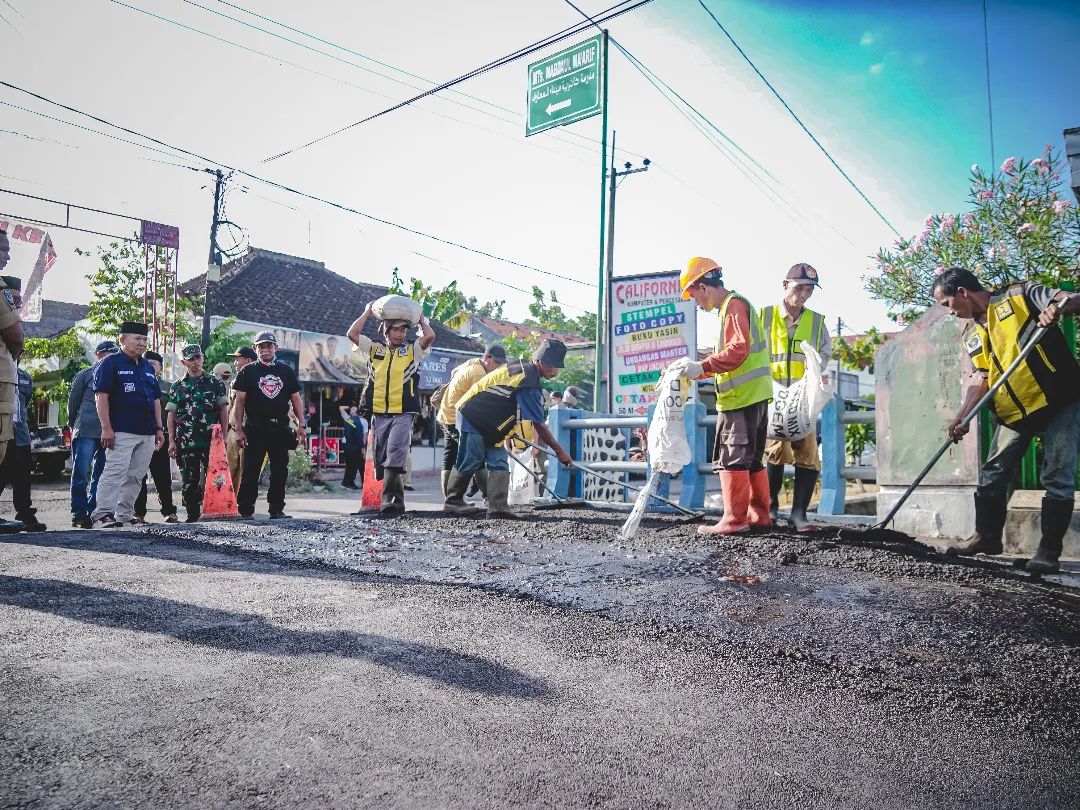Jalan-Jalan Desa pun Mulus, Perbaikan Infrastruktur Jalan Jember Sudah Terbukti