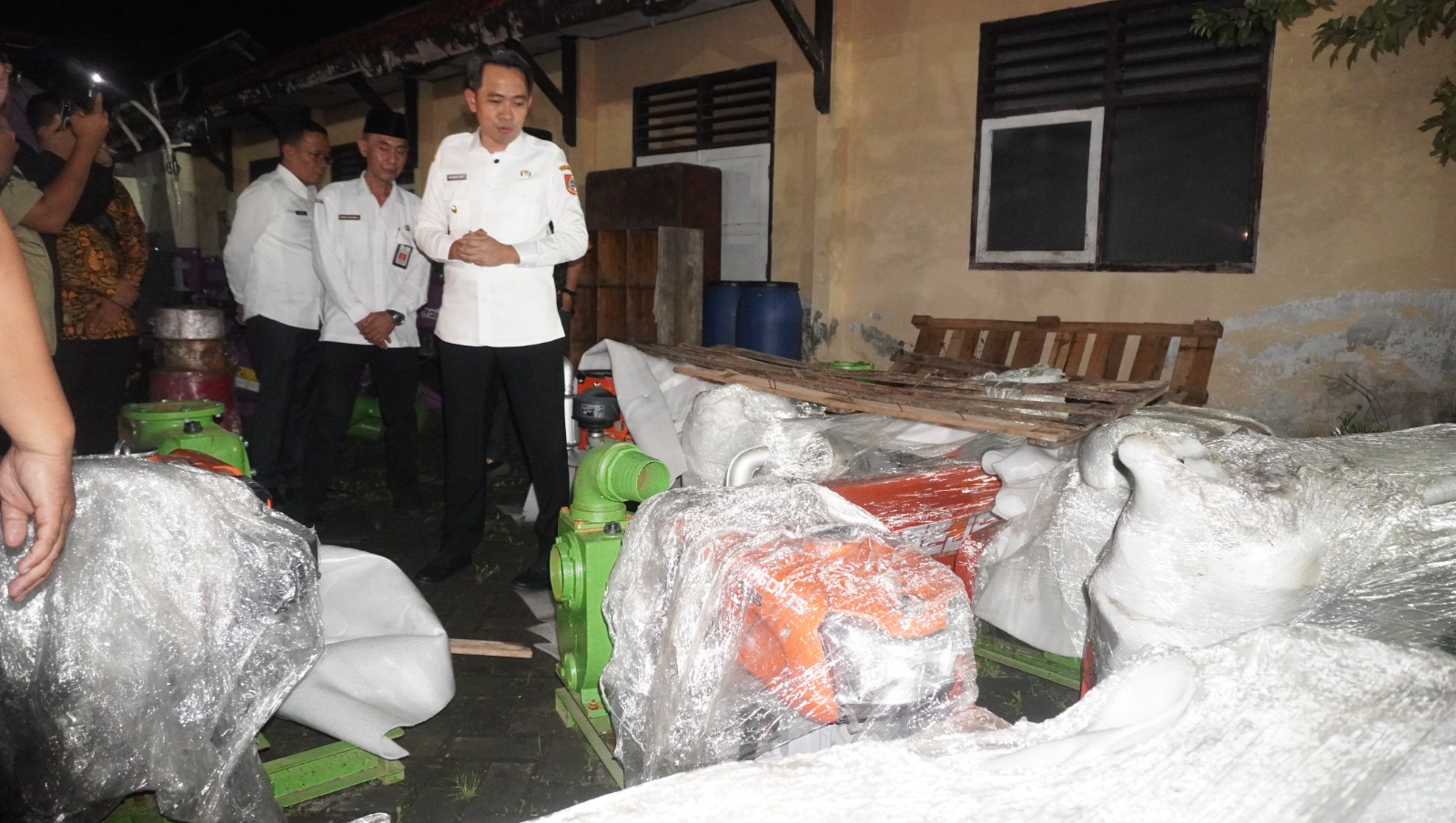 Bupati Jember Gus Fawait Salurkan Bantuan Alsintan untuk Petani, Ini Tujuannya