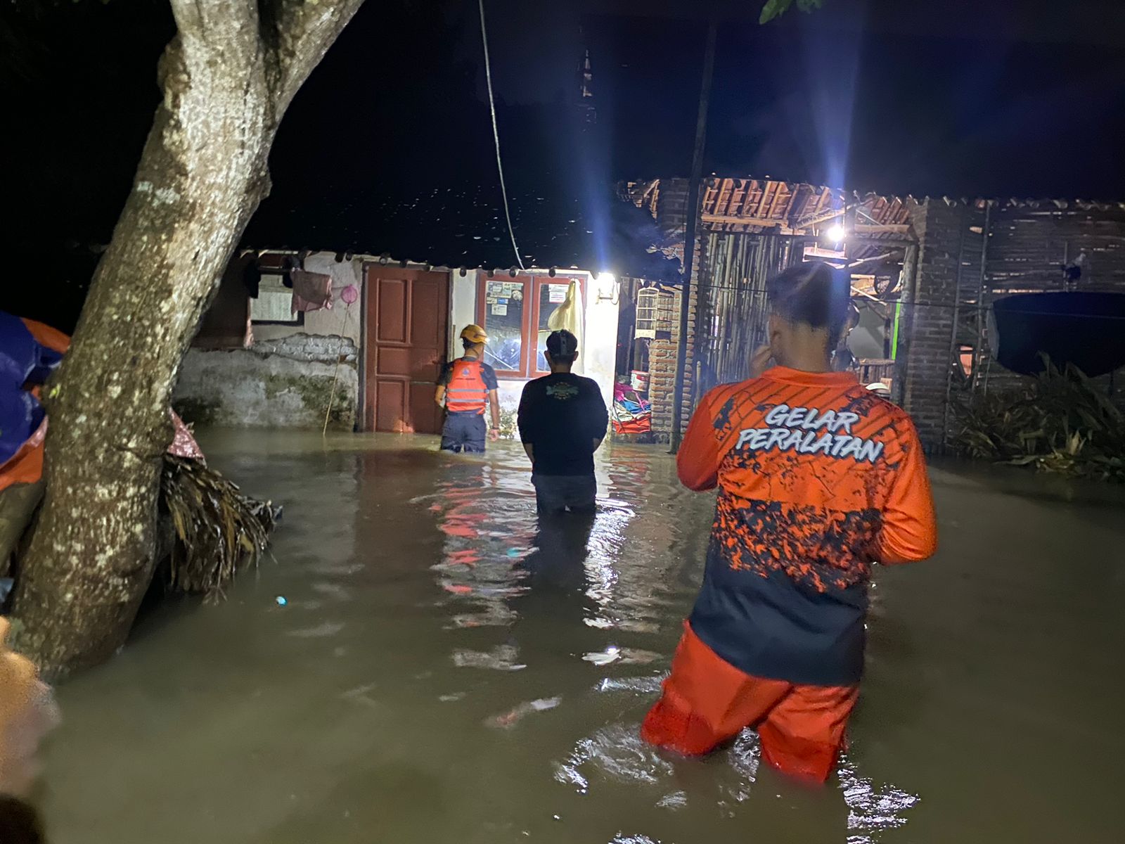 Banjir Rendam Desa Ampel di Kecamatan Wuluhan Jember, 76 KK Terdampak