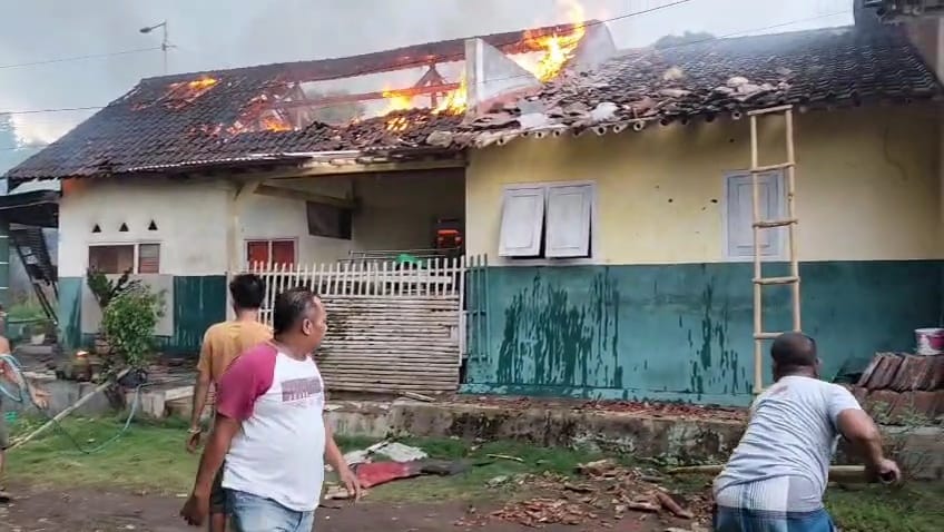 Kebakaran di Mumbulsari Jember, Rumah dan Toko Ludes Dilalap Api
