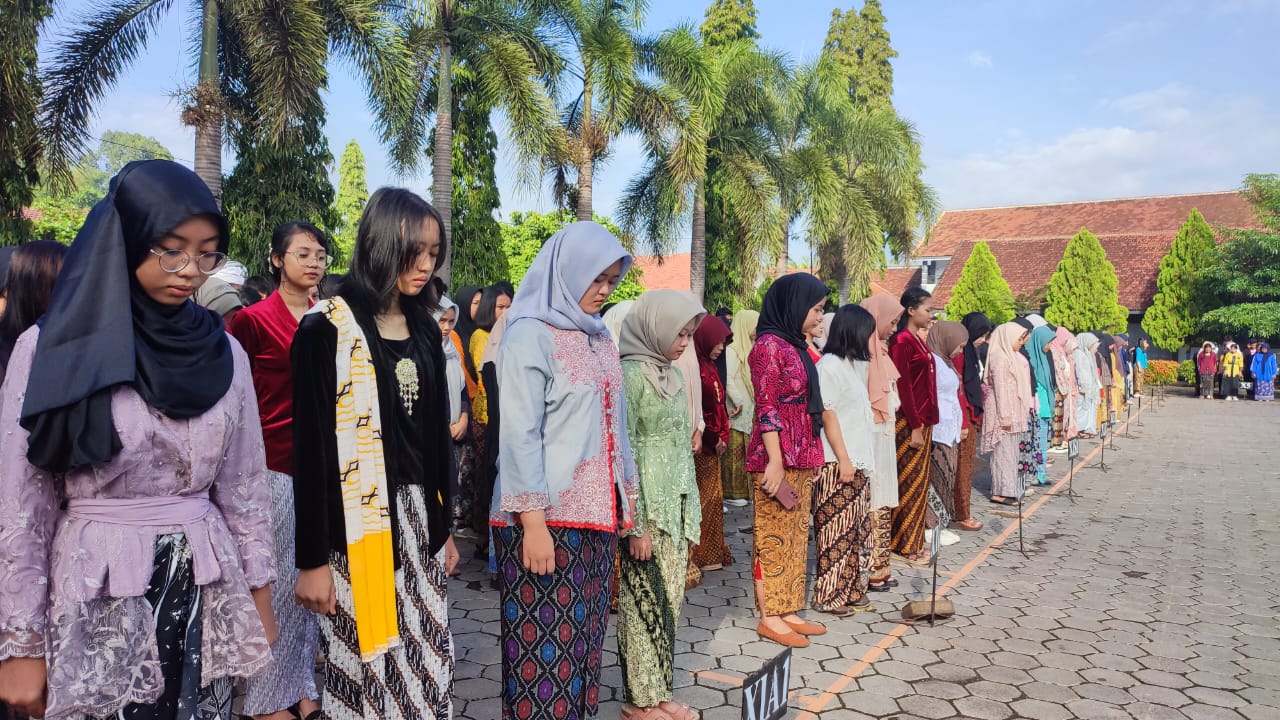 Soal Pakaian Adat Jadi Seragam Sekolah, Wali Murid dan Guru di Jember Sepakat, Asalkan...