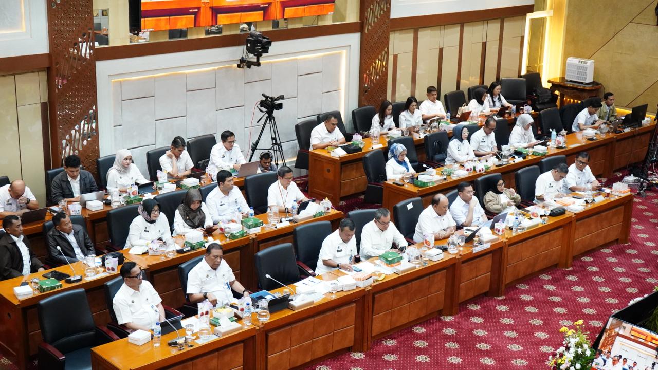 Pemerintah Angkat 32 Ribu Pegawai MBG Jadi ASN PPPK